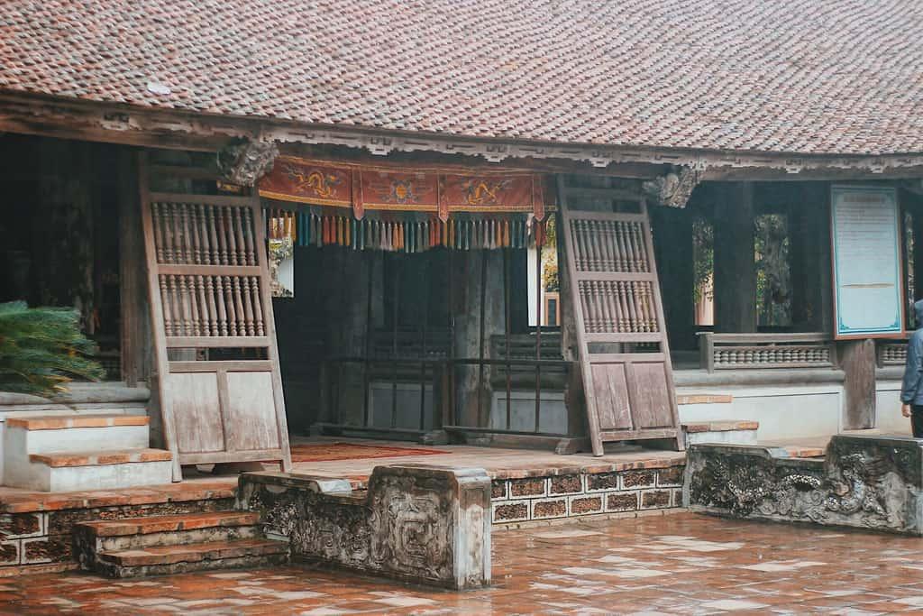 The traditional ancient tile house architecture of the North of Vietnam also reflects a part of the unique cultural and artistic treasures of the Vietnamese nation.