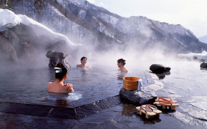 This model has shined in many countries around the world, notably Japan with the resort model combining hot spring bathing - Onsen model.
