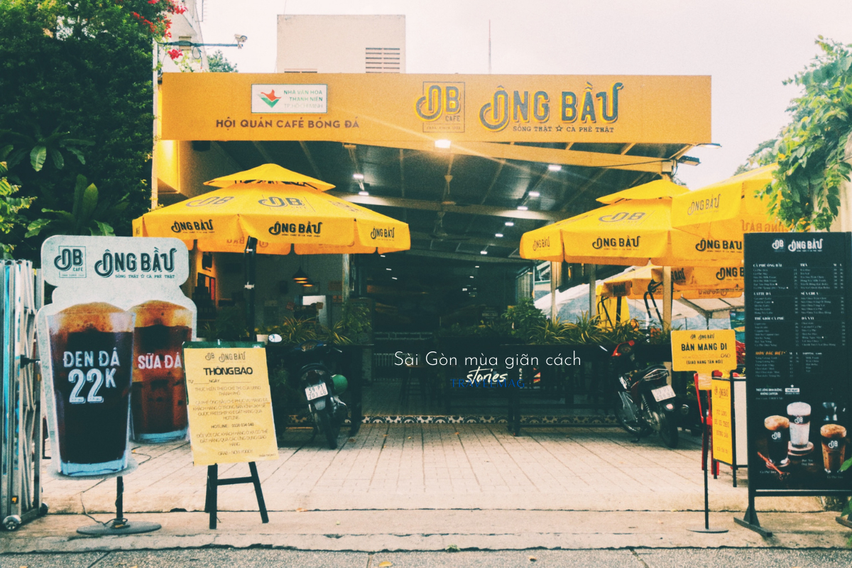 Ong Bau Coffee (Pham Ngoc Thach Street) is for take-out only.