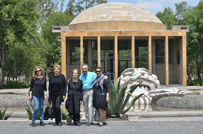 Tourists are impressed when visiting Water Garden museum.  Photo: antoinegaber