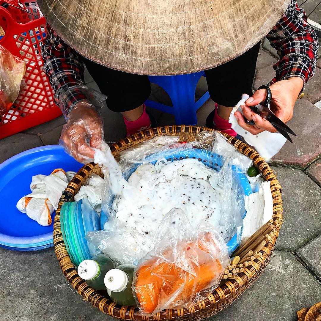 One of the images that make up the childhood of many Hanoians.  Photo: @vietnamesegod