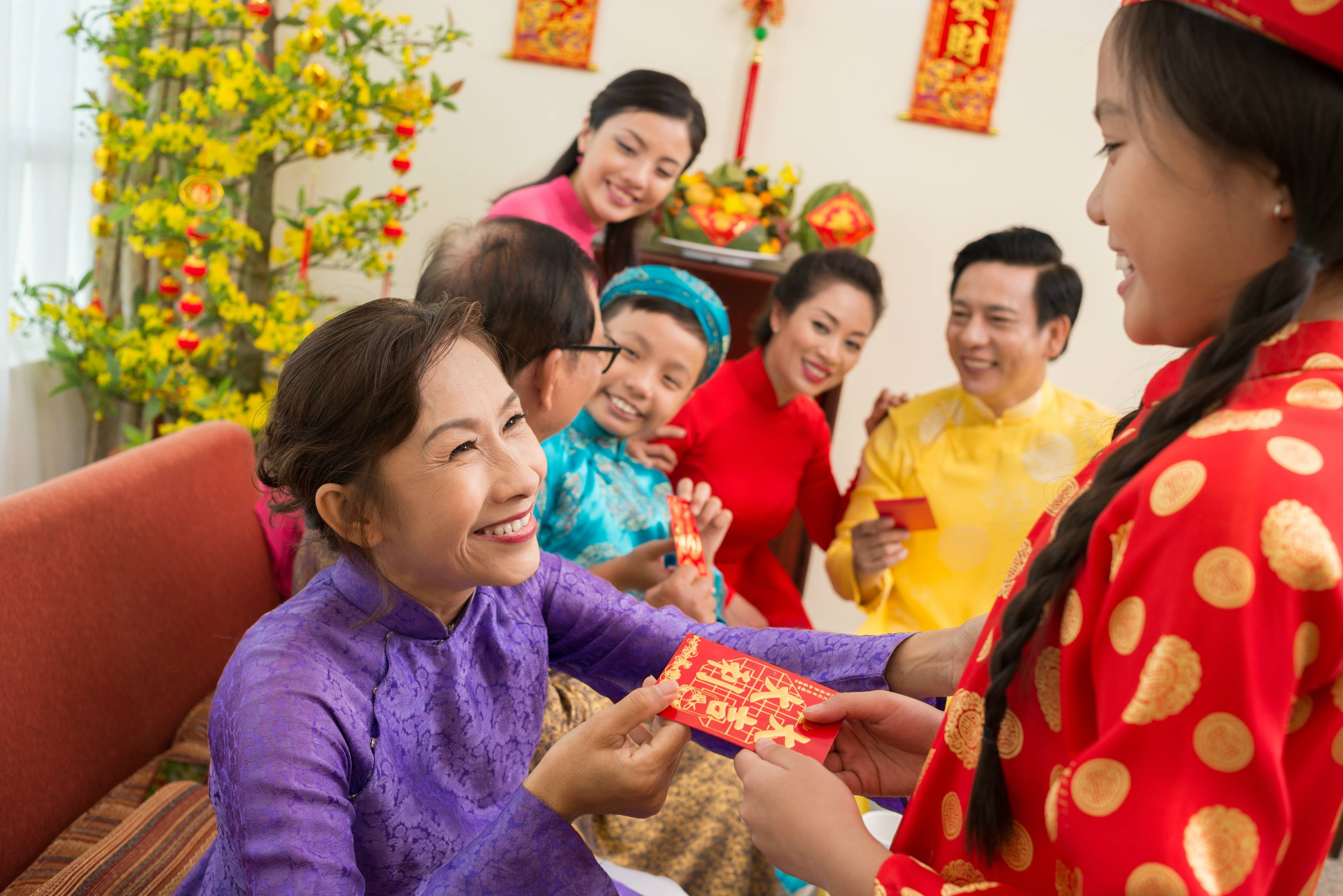 The 6th of Tet is the last day of Tet holiday for most Vietnamese citizens