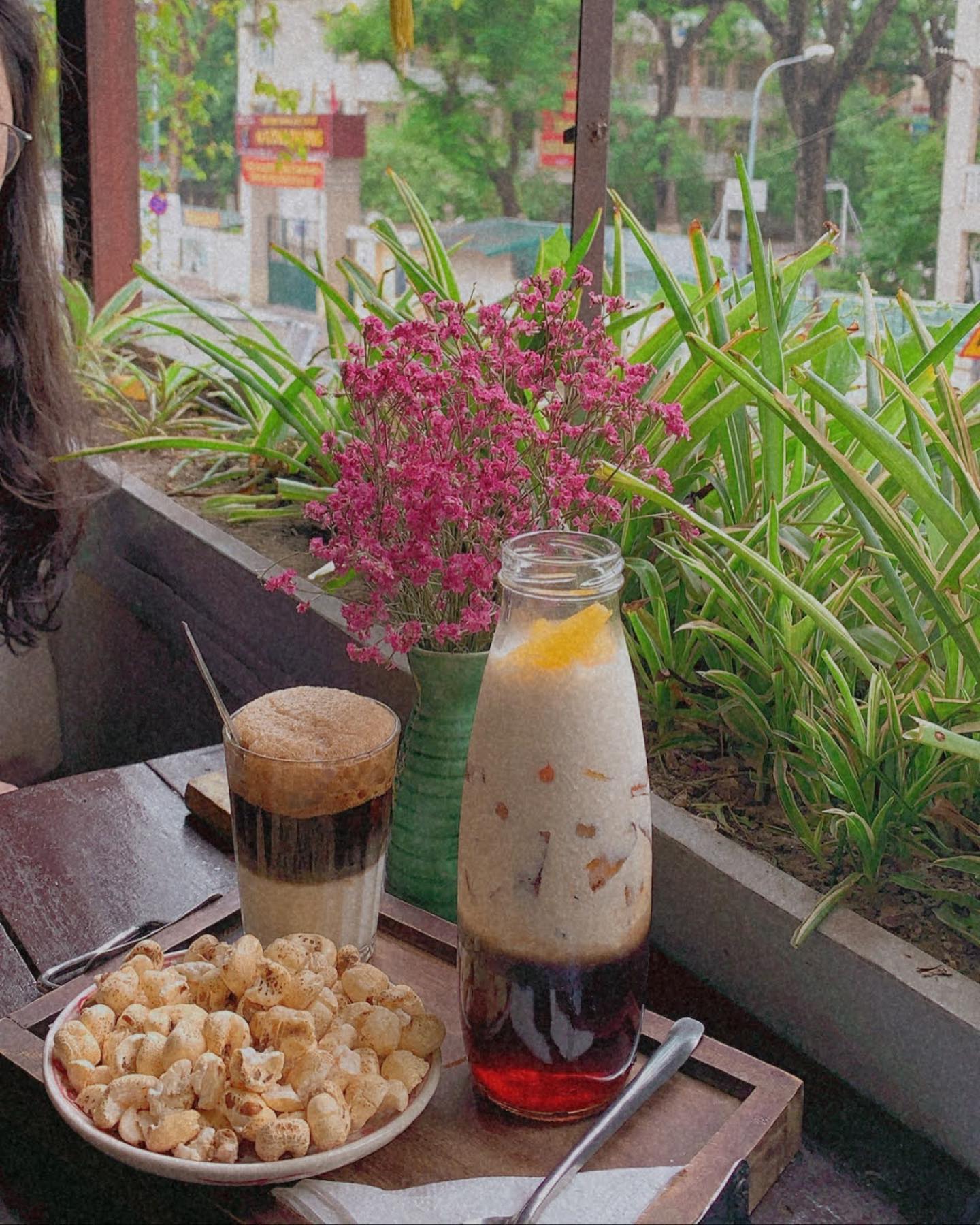 The drink that is considered the best seller here is coconut coffee, not too sweet but still greasy.  Photo: @ahidimuonnoi_